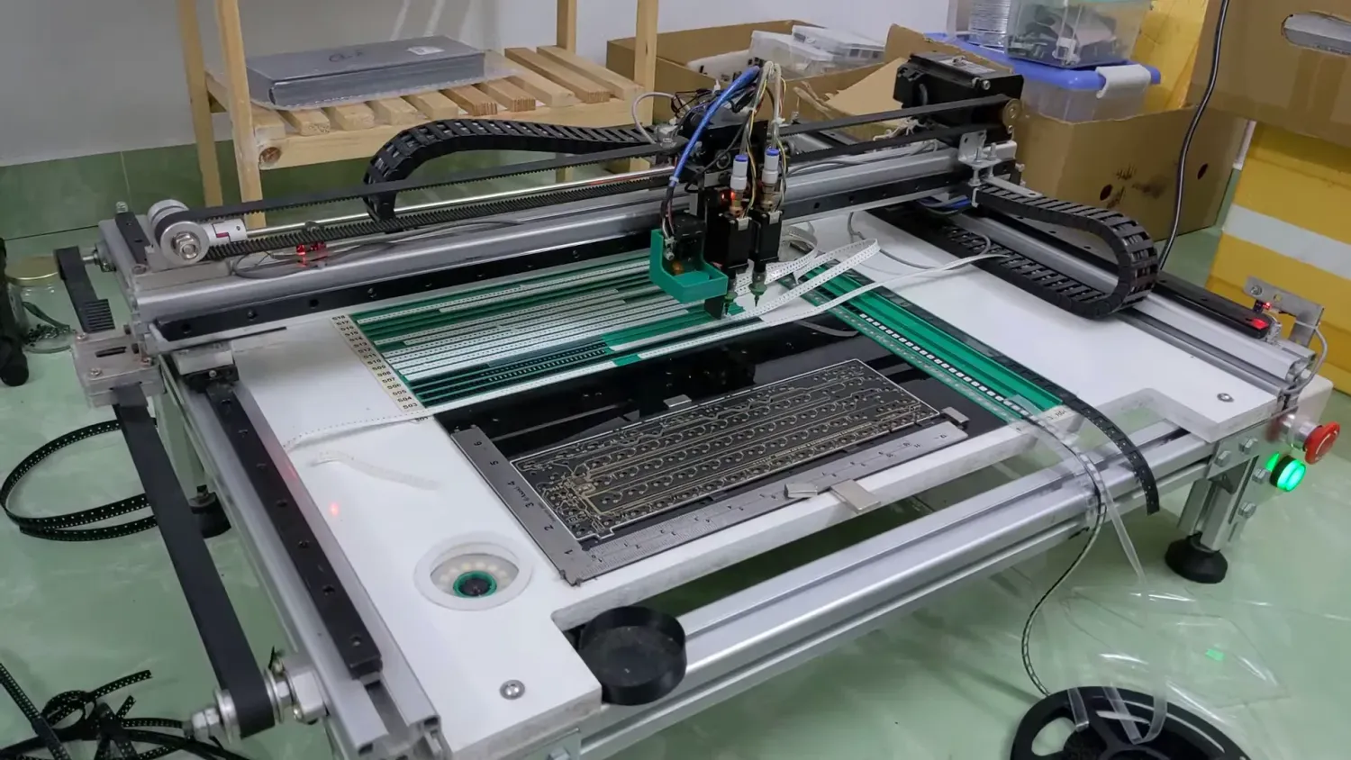 SMT Pick and Place Machine"